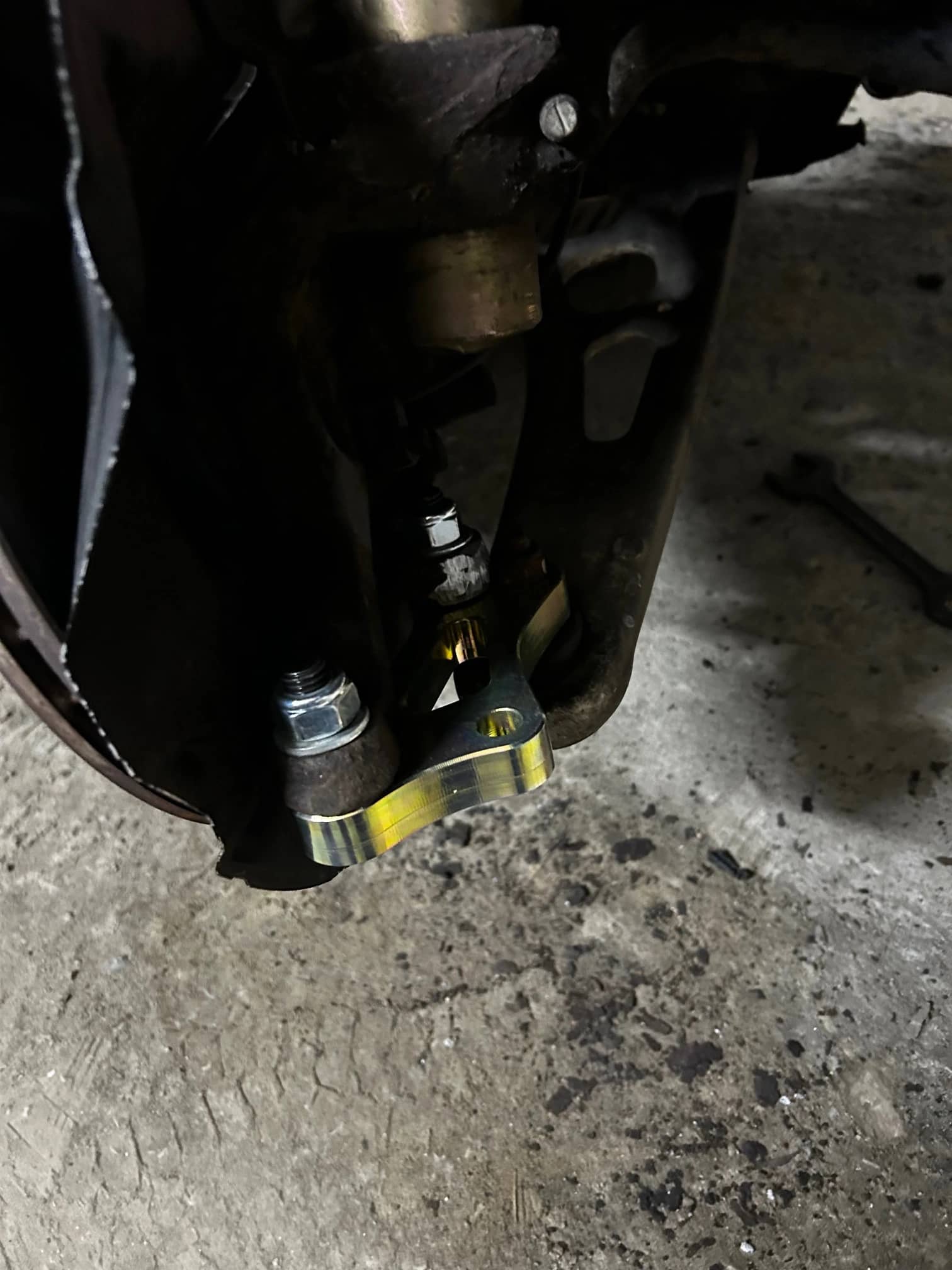 Zainstalowane adaptery skrętu w projekcie driftowym