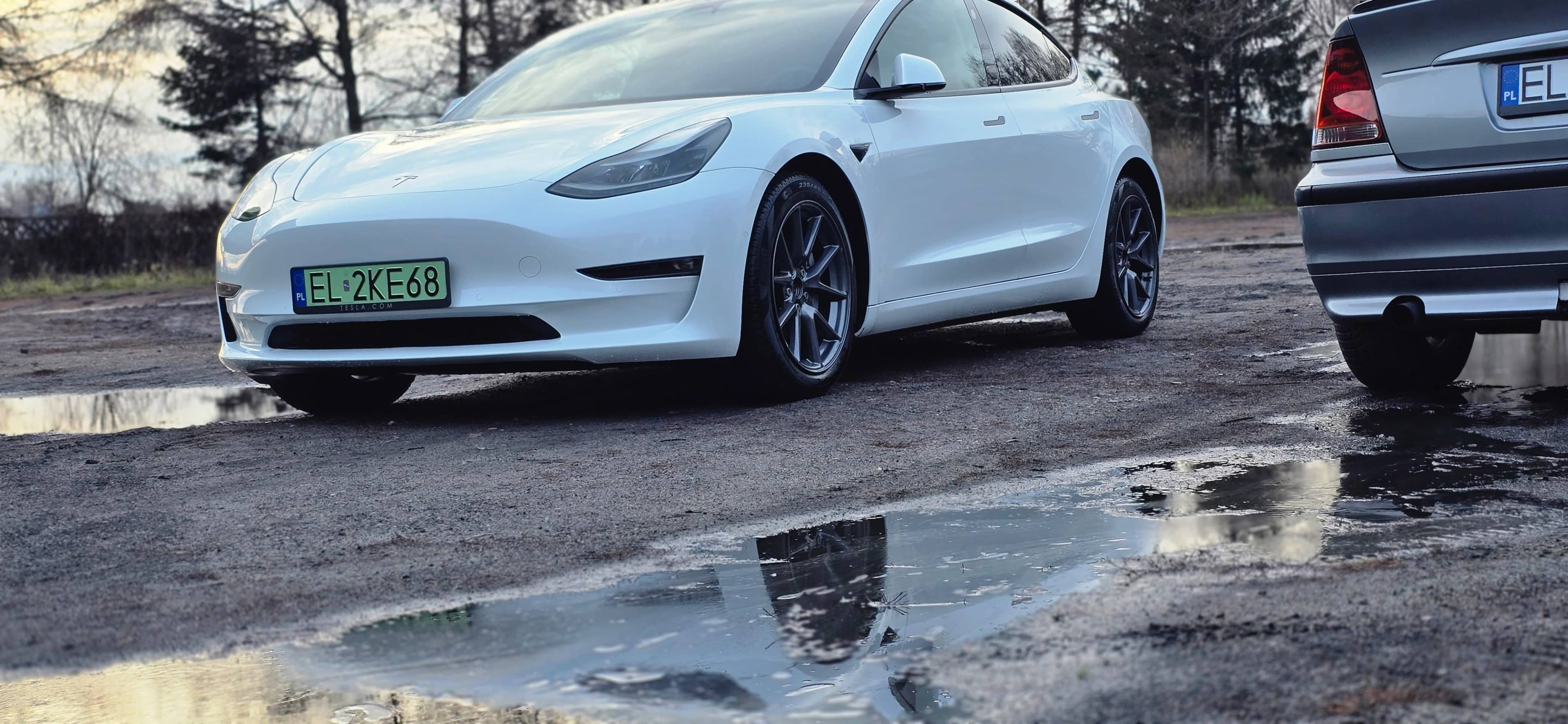 Tesla Model 3 z oferty Woge.pl - Zdjęcie 2